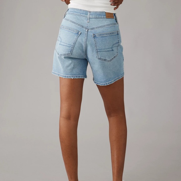 AE 6" Strigid Super High-Waisted Relaxed Ripped Denim Short American Eagle - Picture 2 of 5